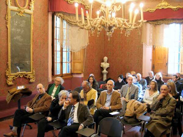Un altro momento della presentazione del 7 ottobre 2007 a Macerata del saggio di Riccardo Scrivano "Ritratto di Annobal Caro".(Foto di Sergio Fucchi)