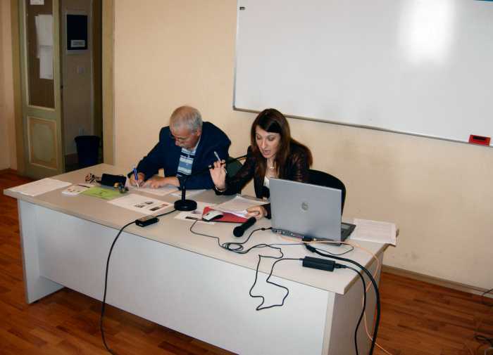 Momenti e relatori della prima giornata del Convegno del 16 e 17 giugno 2007 a Macerata: intervento della Professoressa Angela Bianchi dell'Università di Macerata.