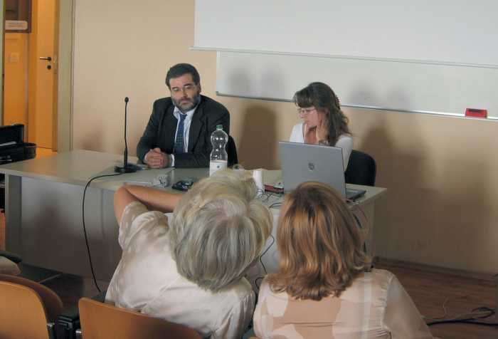 Momenti e relatori della seconda giornata del Convegno del 16 e 17 giugno 2007 a Macerata: Dottoressa Lucia Fava di Ancona.