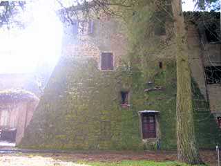 Montefiascone (VT). Palazzetto Commendale in località SS. Giovanni e Vittore in Selva: foto tratte dal sito Internet http://www.commendaviterbo.it/ 