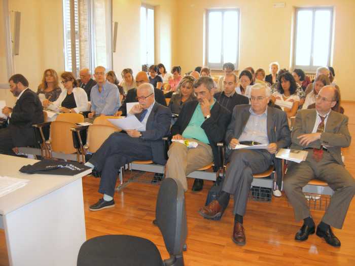 Momenti e relatori della prima giornata del Convegno del 16 e 17 giugno 2007 a Macerata: il pubblico in sala.